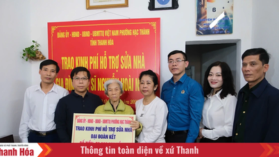 A Hac Thanh Ward anyagi segítséget nyújt egy elesett katona családjának házfelújításhoz.