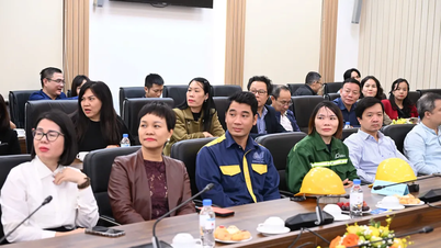 ບໍລິຈາກຂອງຂວັນ 30,000 ລາງວັນໃຫ້ແກ່ຜູ້ອອກແຮງງານ.