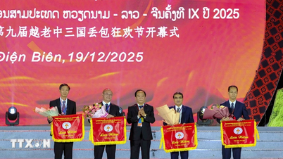 พิธีเปิดการแข่งขันกีฬาทุ่มน้ำหนักเวียดนาม-ลาว-จีน ครั้งที่ 9