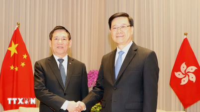 Der stellvertretende Premierminister Ho Duc Phuoc traf sich mit dem Regierungschef der Sonderverwaltungszone Hongkong.