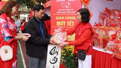 Phấn đấu hỗ trợ 1,5 triệu phần quà ' Tết Nhân ái' mừng Xuân Bính Ngọ