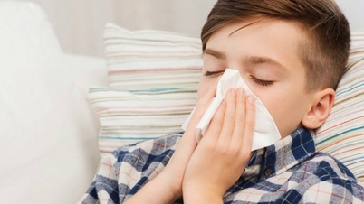 4 natural remedies to help prevent common respiratory illnesses in cold weather.