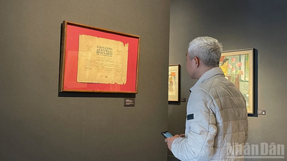 A special exhibition space dedicated to the renowned painter To Ngoc Van.