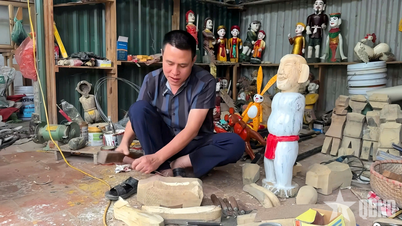 ช่างฝีมือได้เติมชีวิตชีวาให้กับไม้ที่ไร้ชีวิตแต่ละชิ้น