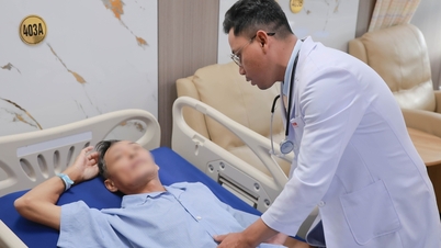 Durerile de spate necesită o vizită la medic, unde se descoperă că două catetere sunt în corp de 10 ani.