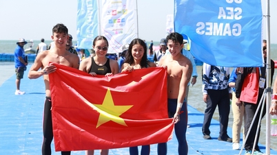 ព័ត៌មានថ្មីៗ៖ ក្រុមហែលទឹកវៀតណាមឈ្នះមេដាយមាសយ៉ាងអស្ចារ្យក្នុងការប្រណាំងបញ្ជូនតចម្ងាយឆ្ងាយនៅស៊ីហ្គេមលើកទី៣៣។