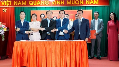ការពិនិត្យឡើងវិញរយៈពេលមួយឆ្នាំនៃការអនុវត្តសេចក្តីសម្រេចលេខ 57-NQ/TW របស់ការិយាល័យនយោបាយ និងការចុះហត្ថលេខាលើអនុស្សរណៈនៃការយោគយល់គ្នាស្តីពីការសម្របសម្រួលការអនុវត្តគំរូតភ្ជាប់ "បីភាគី"។