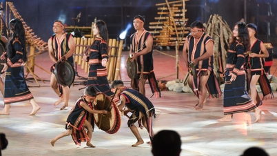សំឡេងគងឃ្មោះ និងស្គរអាស៊ីអាគ្នេយ៍នៅដាឡាត៖ រាត្រីនៃបទចម្រៀងដ៏អស្ចារ្យឆ្លងកាត់ភ្នំដ៏អស្ចារ្យ