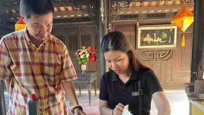 นักเล่าเรื่องราวเกี่ยวกับหมู่บ้านหัตถกรรมดั้งเดิม