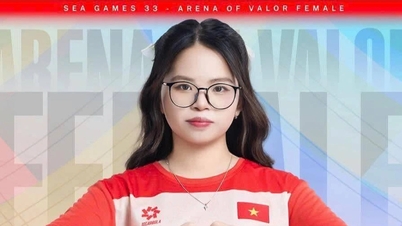 University awards over 100 million VND to student who wins SEA Games Gold Medal.