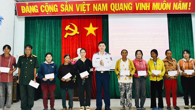 «ឆ្មាំសមុទ្រជាមួយសហគមន៍ជនជាតិភាគតិច និងសាសនា» នៅក្នុងឃុំចូឡុង