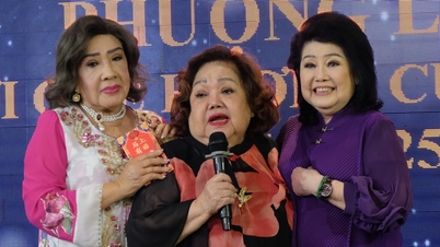 ศิลปินละครไฉ่หลง (ละครโอเปราพื้นเมืองเวียดนาม) รุ่นเก๋าในวัยชรา: มามอบความรักให้กันและกันเถอะ!