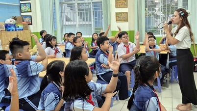 Đừng thương mại hóa trá hình, biến trường học thành nơi làm dịch vụ, thu tiền