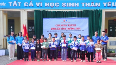 យុវជន​នៃ​សង្កាត់​យ៉ា​វៀន​បាន​រៀបចំ​ដំណើរ​កម្សាន្ត "រដូវរងា​ដ៏​កក់ក្តៅ​នៃ​សេចក្តីស្រឡាញ់​ឆ្នាំ ២០២៥" នៅ​ខេត្ត​ង៉េ​អាន។