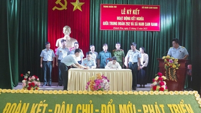កងវរសេនាធំលេខ ២៩២ កងពលធំការពារដែនអាកាសលេខ ៣៧៧ បានចុះហត្ថលេខាលើកិច្ចព្រមព្រៀងភ្លោះជាមួយឃុំណាំកាំរ៉ាញ់។