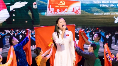 Two singers from Nghe An province release music video "Party's Will - People's Heart".