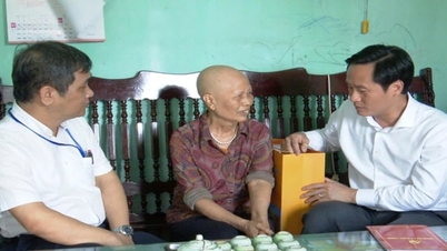 ตำบลฟุกทินห์ให้การสนับสนุนครัวเรือนที่ใกล้ยากจนเพื่อให้บรรลุการพัฒนาเศรษฐกิจอย่างยั่งยืน