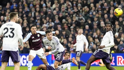 MU thua đau Aston Villa: Quỷ đỏ trong vòng xoáy bất ổn
