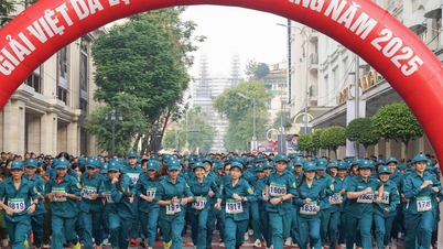 Resumo das informações de imprensa relacionadas à cidade de Ho Chi Minh em 22 de dezembro de 2025.