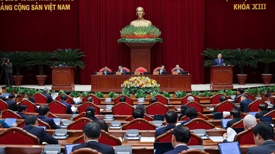 Úplný text úvodního projevu generálního tajemníka To Lama na 15. konferenci ústředního výboru.