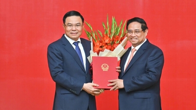 នាយករដ្ឋមន្ត្រីបានប្រគល់ភារកិច្ចនេះទៅឱ្យរដ្ឋមន្ត្រីស្តីទីក្រសួងឧស្សាហកម្ម និងពាណិជ្ជកម្ម លោក ឡេ ម៉ាញ ហ៊ុង។