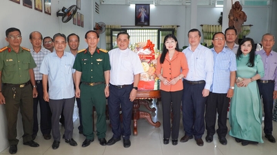 សមមិត្ត ត្រឹន ធី ថាញ់ ហឿង មកសួរសុខទុក្ខ និងជូនពរបុណ្យណូអែលឆ្នាំ ២០២៥។