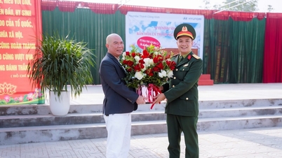 ក្រុមហ៊ុន Hyundai Vinh ផ្សព្វផ្សាយតម្លៃនៃការដឹងគុណតាមរយៈព្រឹត្តិការណ៍ "បទចម្រៀងនៃការដឹងគុណសម្រាប់ទិវាទាហាន"។