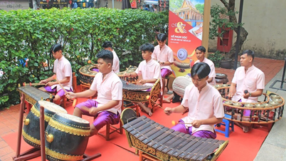Spreading the cultural heritage values ​​of Khmer five-tone music to tourists from all over the world.