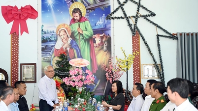 ថ្នាក់ដឹកនាំខេត្តដុងណៃ អញ្ជើញទៅសួរសុខទុក្ខ និងជូនពរបុណ្យណូអែលដល់អង្គការសាសនា និងឥស្សរជន។