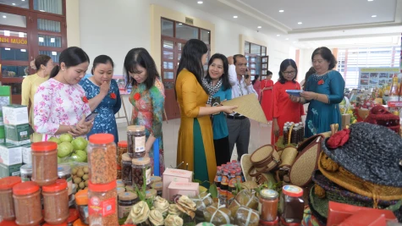 ស្ត្រីនៅដុងថាបចាប់ផ្តើមអាជីវកម្មផ្ទាល់ខ្លួនដោយទំនុកចិត្ត។