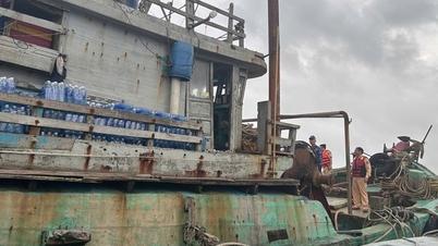 Da Nang: Two fishing vessels seized for transporting 47,000 liters of diesel fuel without legal origin.