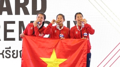 ប្រធានគណៈប្រតិភូកីឡាវៀតណាមនៅ SEA Games លើកទី៣៣ លោក Nguyen Hong Minh បានផ្ញើសារចូលរួមរំលែកទុក្ខដល់បងប្អូនស្រីទាំងបីនាក់ដែលទើបតែឈ្នះមេដាយមាសនៅ SEA Games លើកទី៣៣។