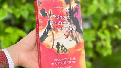 Có tuổi hai mươi đầy trong trẻo giữa đạn bom
