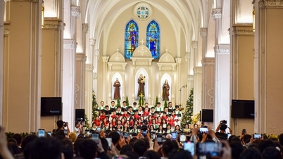 Hanoi: Gereja-gereja didekorasi dengan sangat indah untuk merayakan Natal.