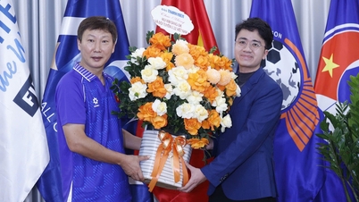 Listen to Coach Kim tell stories about the 'magic' of the SEA Games.