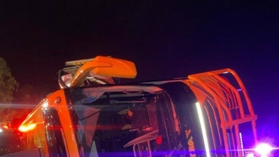 Bei einem Busunglück in Südafrika gab es Dutzende Tote und Verletzte.