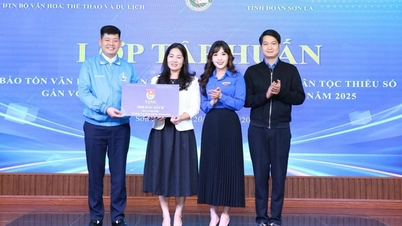 Training program on preserving traditional culture in Son La: Raising awareness and responsibility among the younger generation.