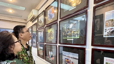 写真展「東国精神80年」