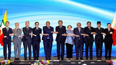 Thailand and Cambodia agree to resume talks to end border fighting.