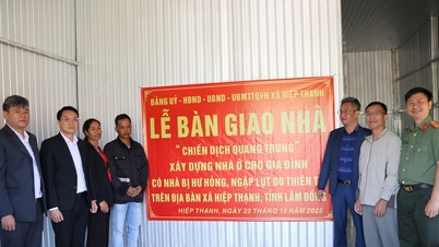 Hiep Thanh commune hands over "Quang Trung Campaign" houses.