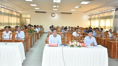 ការកសាង និងពង្រឹងក្រុមអ្នកនិយាយគ្រប់លំដាប់ថ្នាក់។