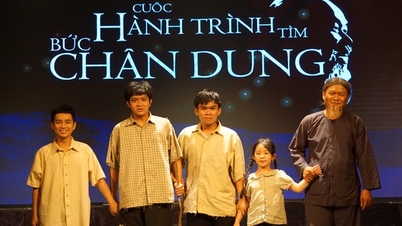 Ho Chi Minh City Drama Theatre incorporates Industry 4.0 technology into its new play.