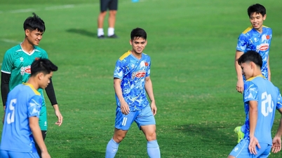 U.23 Việt Nam hội quân, có gì khác lạ so với lúc giành HCV SEA Games: Khuất Văn Khang bảo là…