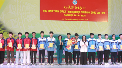 ក្រសួងអប់រំ និងបណ្តុះបណ្តាល បានជួបជាមួយសិស្សានុសិស្សដែលចូលរួមក្នុងការប្រឡងជ្រើសរើសសិស្សពូកែទូទាំងប្រទេស។