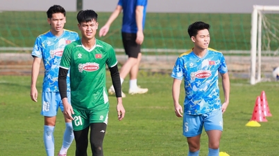 ក្រុម U23 វៀតណាម​បាន​វិល​ត្រឡប់​មក​វិញ​បន្ទាប់​ពី​ព្រឹត្តិការណ៍​ស៊ីហ្គេម ដោយ​កំពុង​កម្តៅ​សាច់ដុំ​សម្រាប់​ការ​ប្រកួត​អាស៊ី។