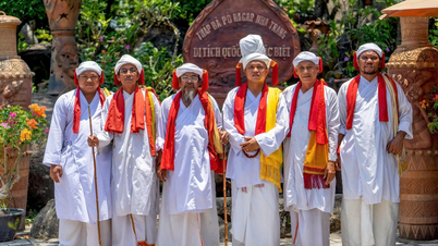 Seni nyanyian ritual pegawai Kadhar