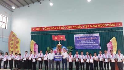 ក្រុមហ៊ុនវារីអគ្គិសនីសុងប៊ុងបានផ្តល់អាហារូបករណ៍ចំនួន ២០ ដល់សិស្សានុសិស្សនៅឃុំណាំយ៉ាង។