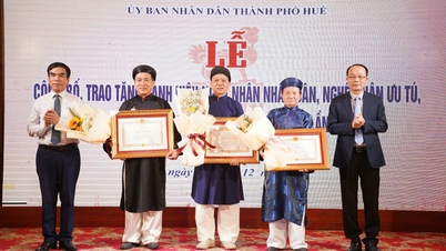 គោរពដល់សិប្បករឆ្នើម និងផលិតផលឧស្សាហកម្មជនបទ។
