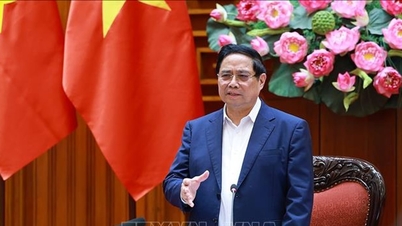 នាយករដ្ឋមន្ត្រី ផាម មិញឈីញ៖ ការជ្រើសរើសវិធីសាស្ត្រវិនិយោគសម្រាប់ផ្លូវដែកល្បឿនលឿនត្រូវតែធានាបាននូវភាពបើកចំហរ និងតម្លាភាព។