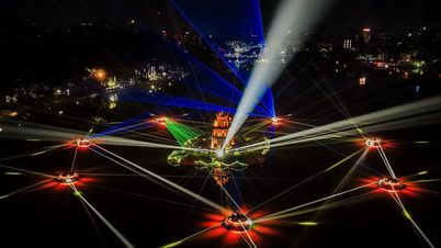 Tonight, December 24th: Ho Guom Lake and Turtle Tower will be illuminated with a spectacular artistic display.